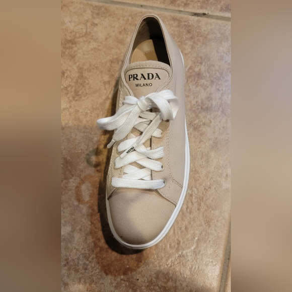 One Amputee shoe, PRADA Platform Lace-up Wedge Sneaker size 40 left foot only - Picture 1 of 8